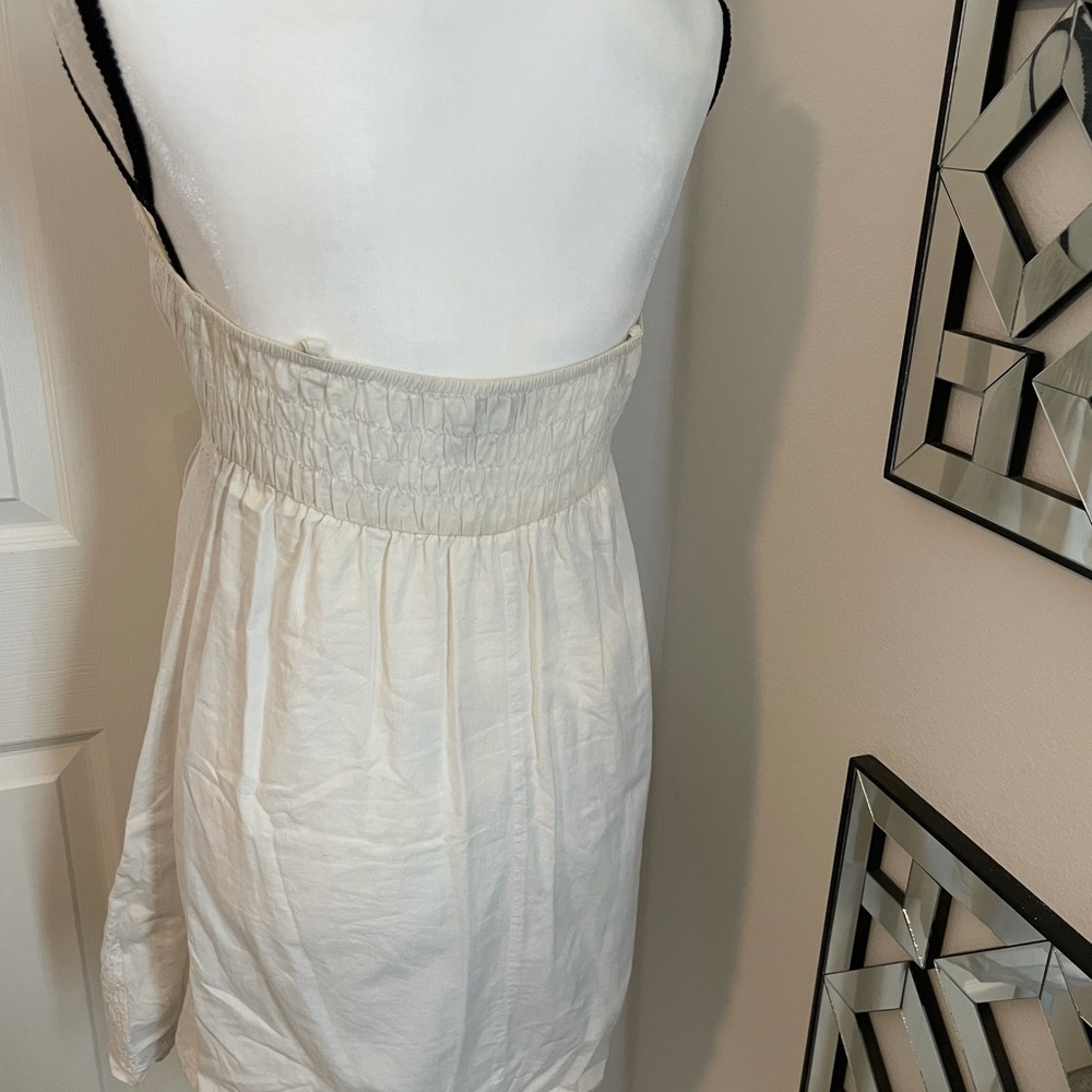 White dress; good for the beach or day trip out - Picture 3 of 4